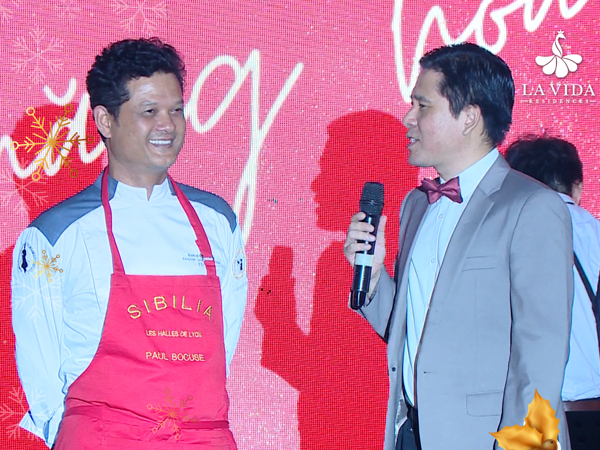 Giám đốc Ẩm thực của khu đô thị La Vida Residences – Ông Sakal Phoeung - Chủ tịch Hiệp hội đầu bếp nước ngoài tại Việt Nam – Escoffier biểu diễn ẩm thực và gửi lời chúc sức khỏe đến cư dân